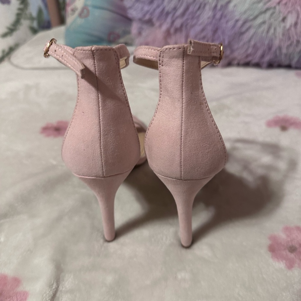 Pink Heels - Picture 5 of 5